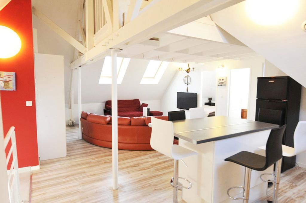 Creativ Appart Saint-Cyr-lʼÉcole Eksteriør bilde